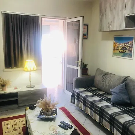 Relax In A Cozzy Flat * Tirana