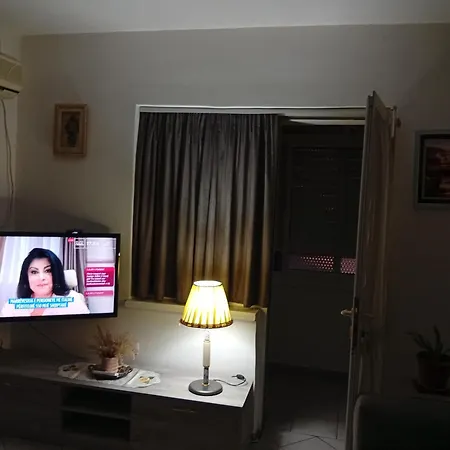 Relax In A Cozzy Flat Tirana